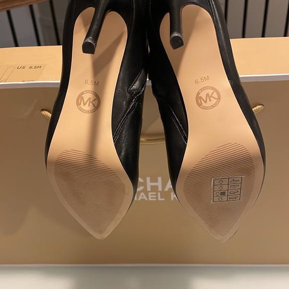 New Michael Michael Kors Rue Stiletto Black Leather Size 6.5 - Picture 7 of 9
